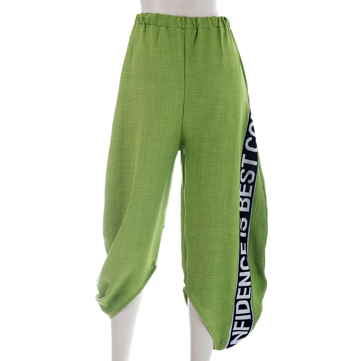 Signature Comfort: Seva's Logo-Embellished Loose Pants ss.24.se.113