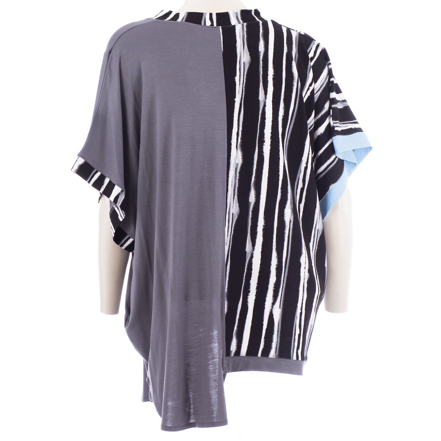 Effortless Chic: Seva's Striped Loose Tunic ss.24.se.017