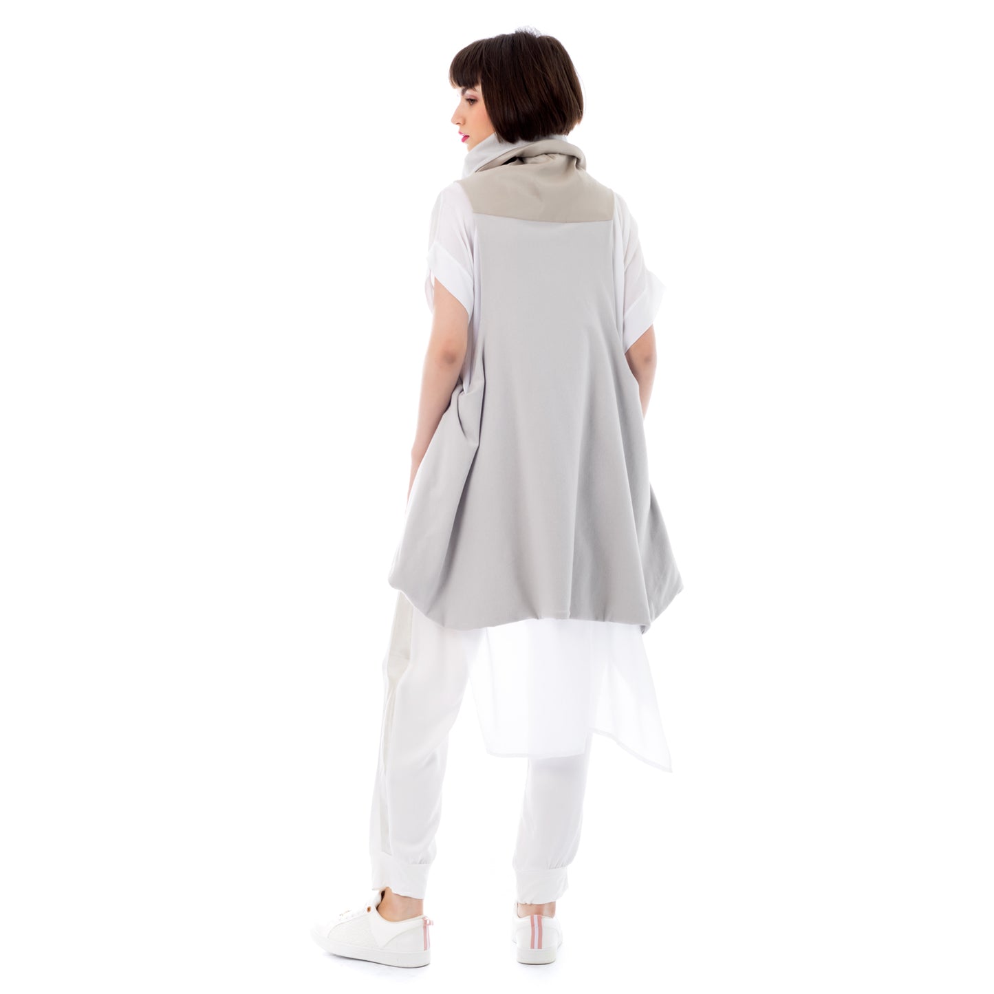 Seva's Sleeveless Unconventional Jacket: Contemporary Edge ss.24.se.190