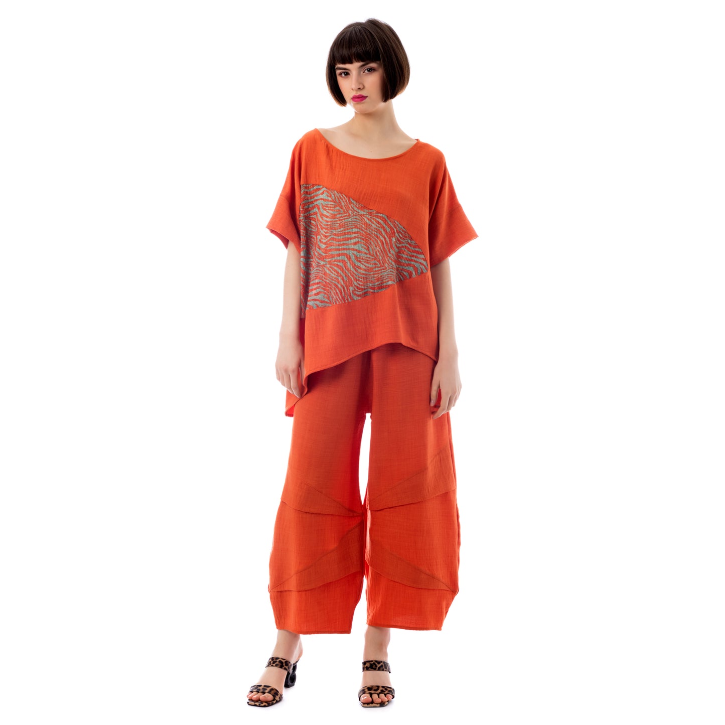 Seva's Printed Asymmetric Tunic: Contemporary Charm ss.24.se.160