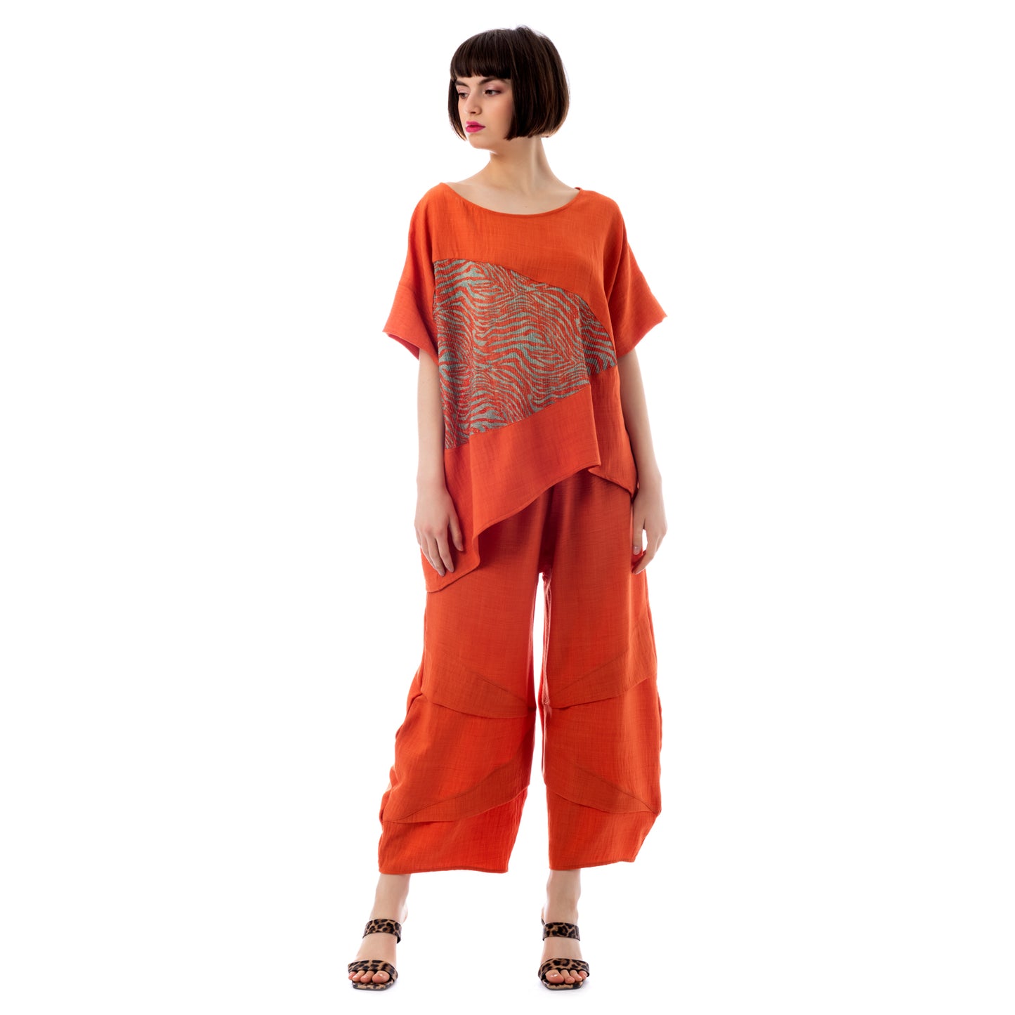 Seva's Printed Asymmetric Tunic: Contemporary Charm ss.24.se.160