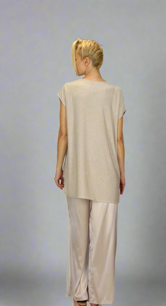 SS.25.SE.049.TUNIC