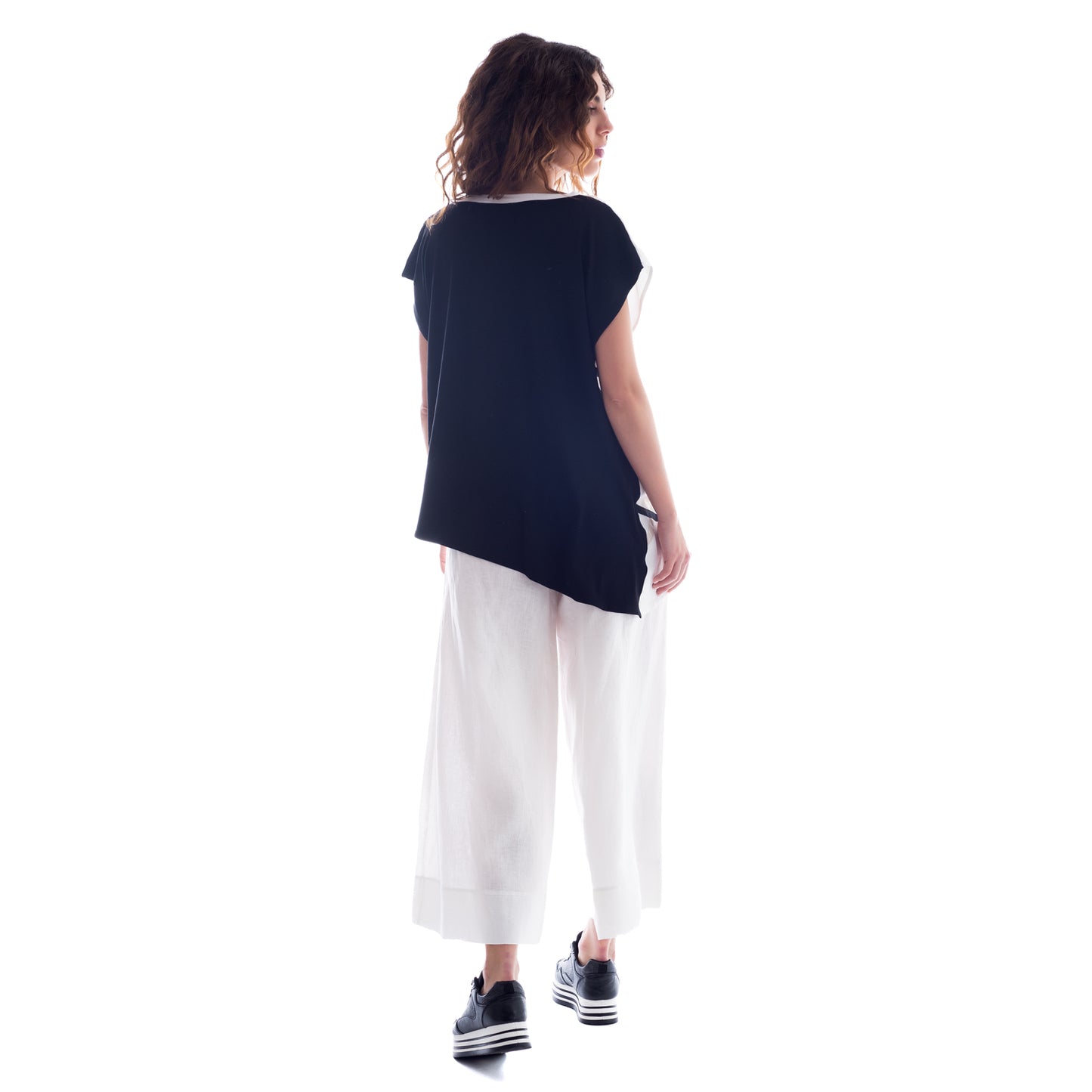 Effortless Charm: Seva's Casual Blouse ss.24.se.080