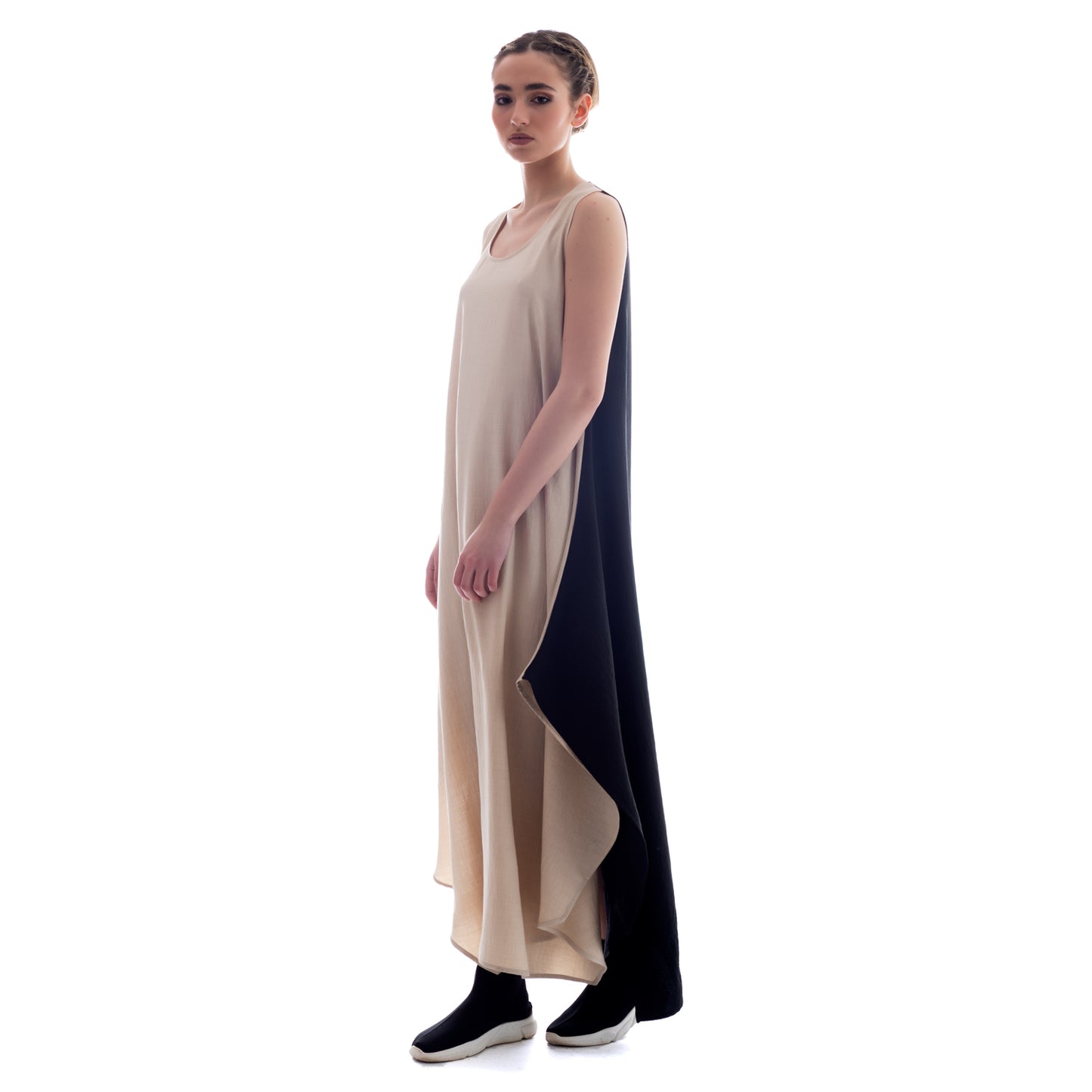 Ethereal Elegance: Seva's Maxi Dress ss.24.se.083