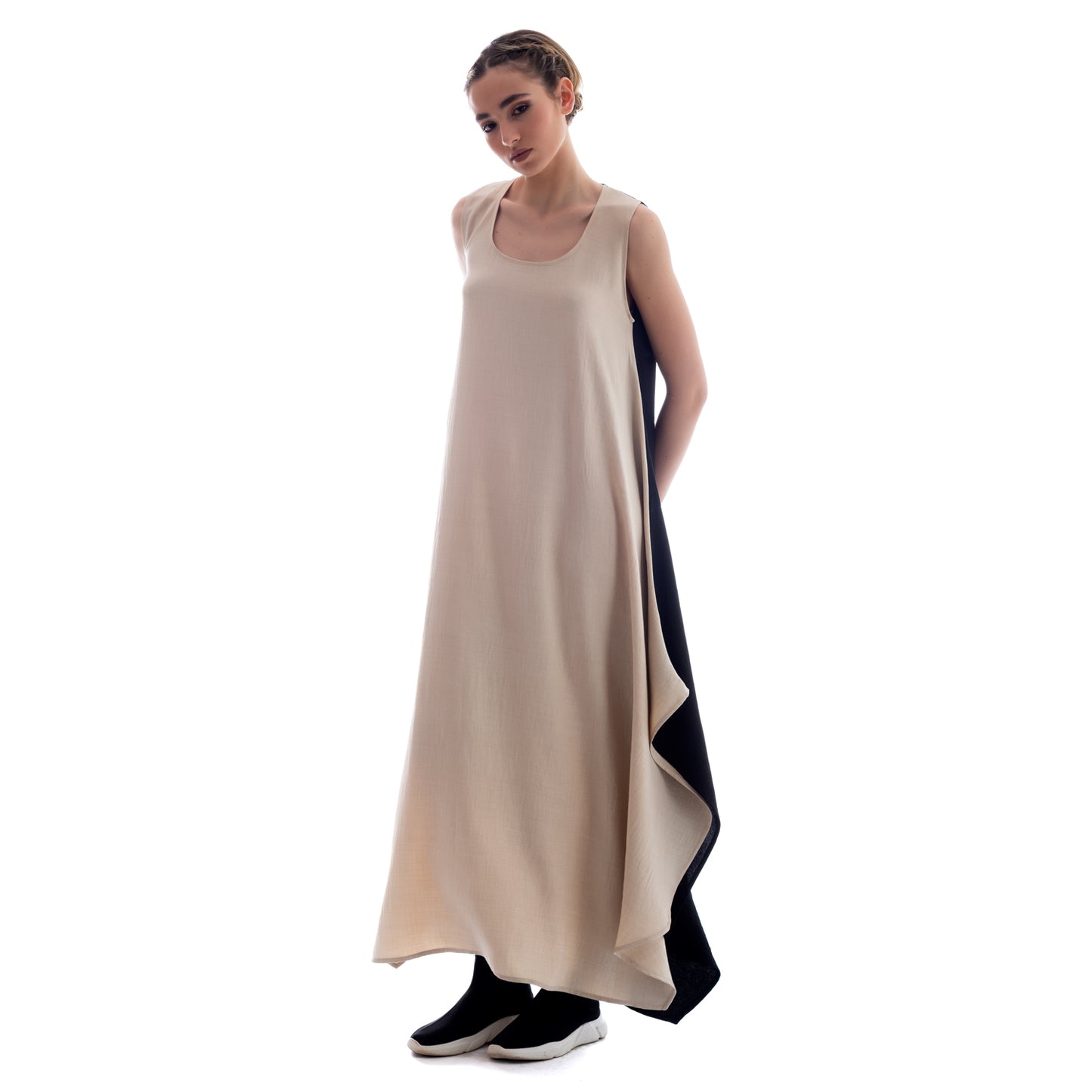 Ethereal Elegance: Seva's Maxi Dress ss.24.se.083