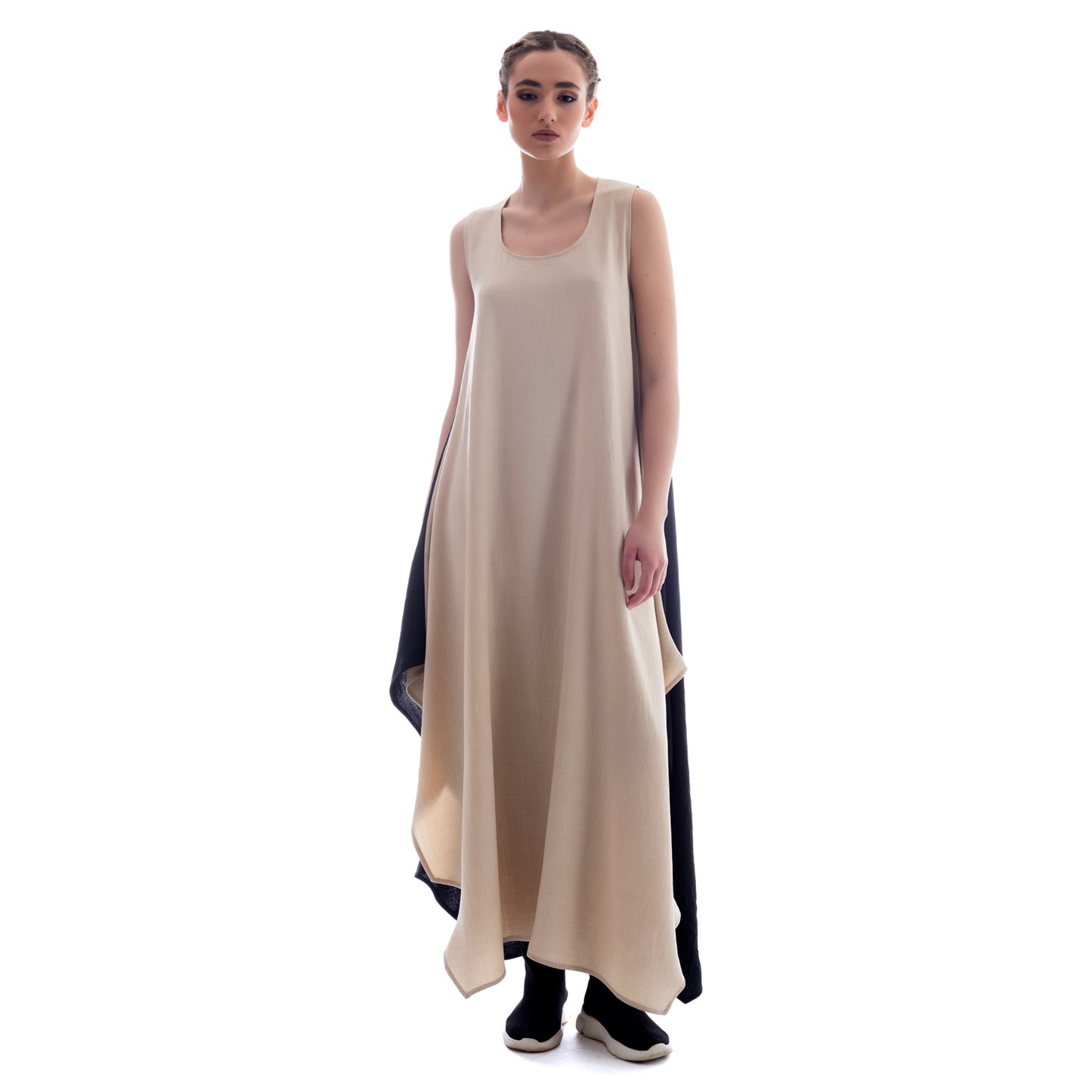 Ethereal Elegance: Seva's Maxi Dress ss.24.se.083