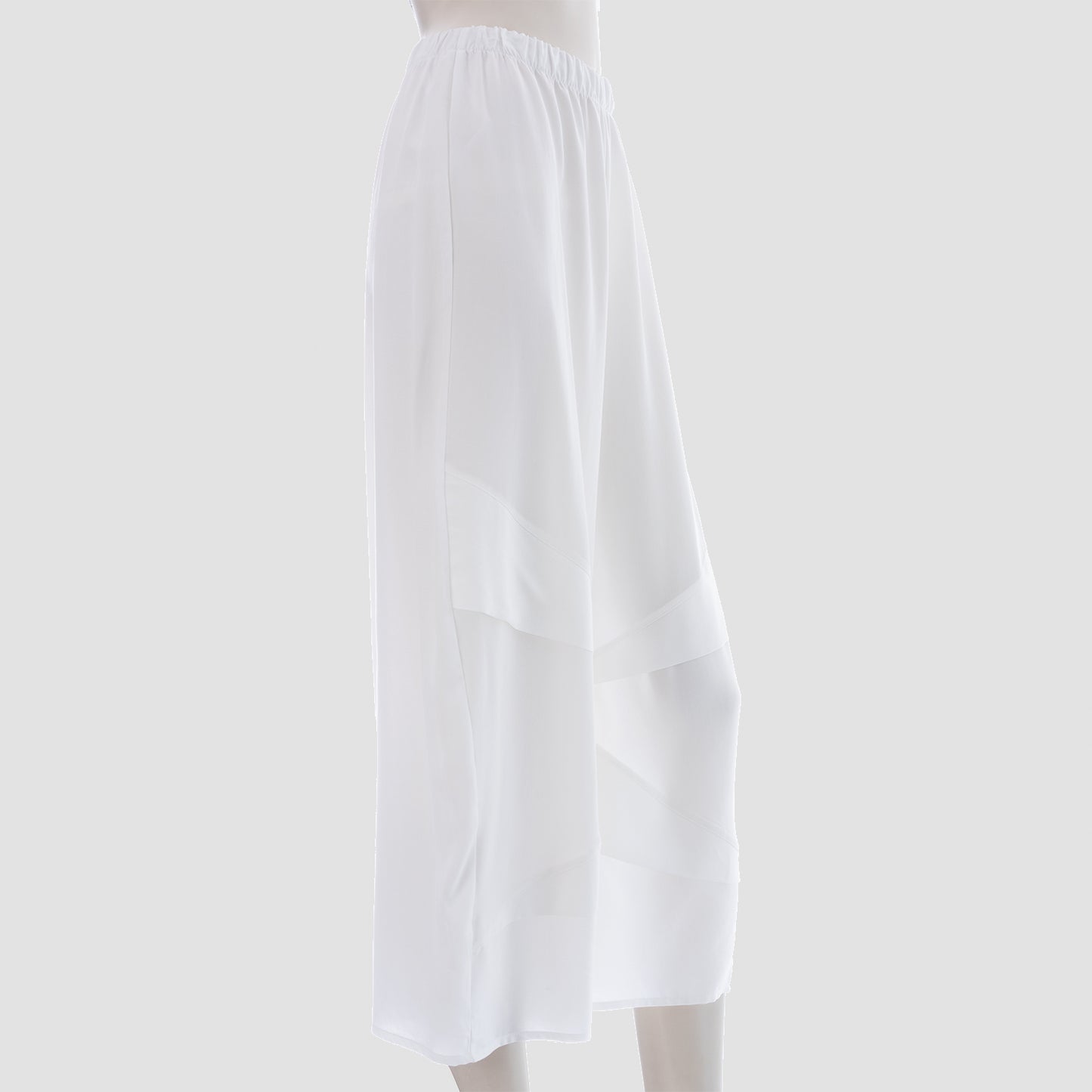 Pure Elegance: White Loose Seva Pants with Fabric Finery  se.24.se.022